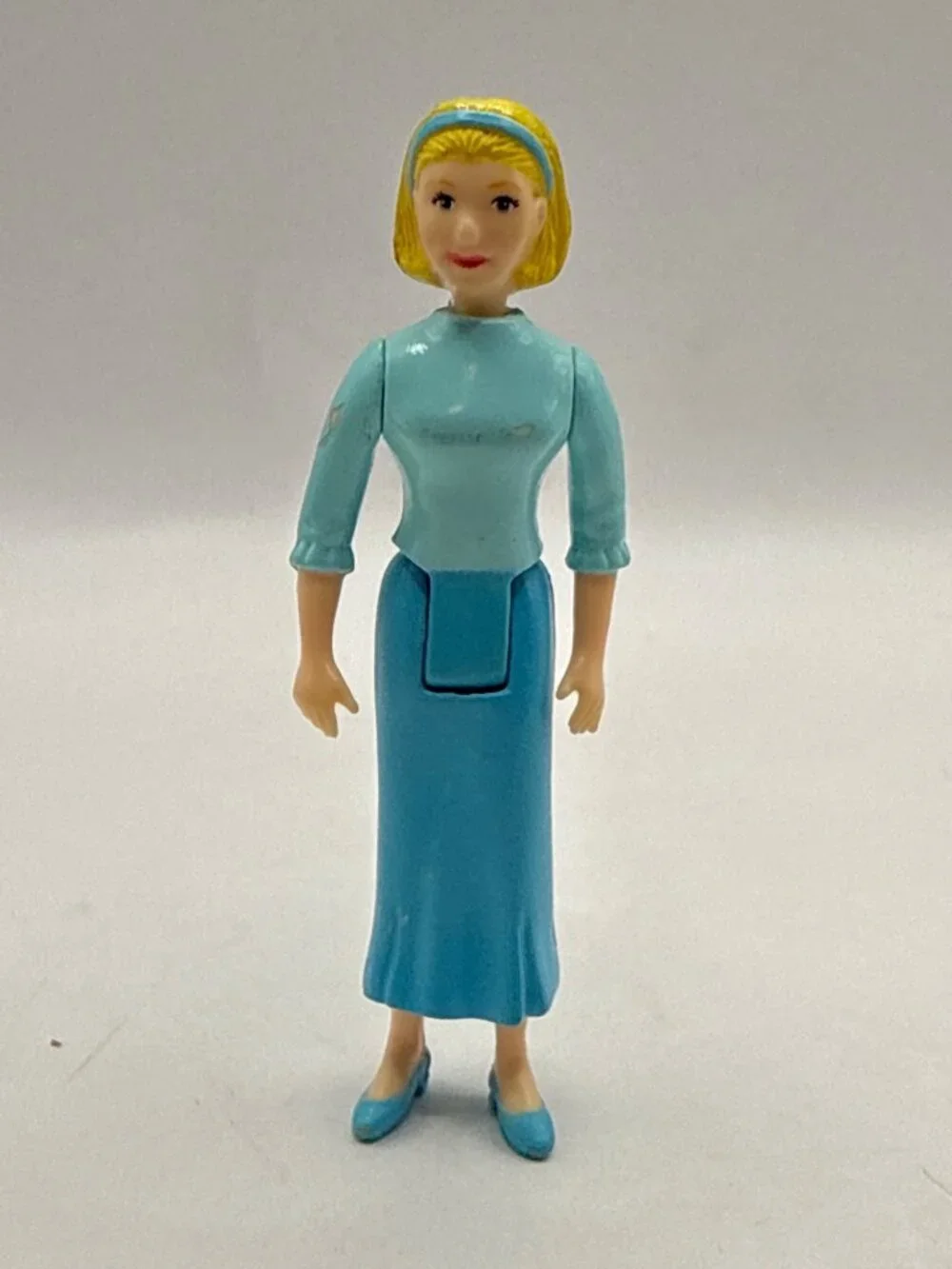 Vtg Fisher Price Sweet Streets Dollhouse Mom Figure Blue Dress Y2K Coquette Toy
